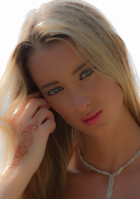 Alice V